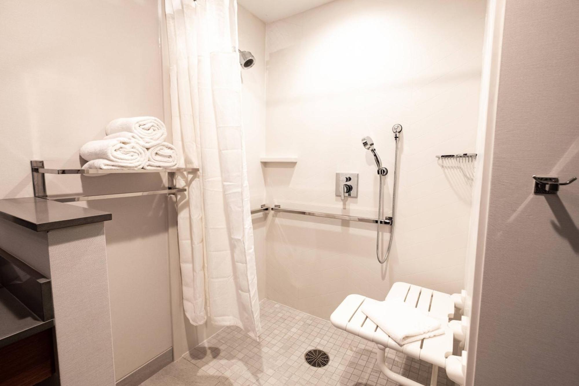 Fairfield By Marriott Inn & Suites فوند دو لاك المظهر الخارجي الصورة