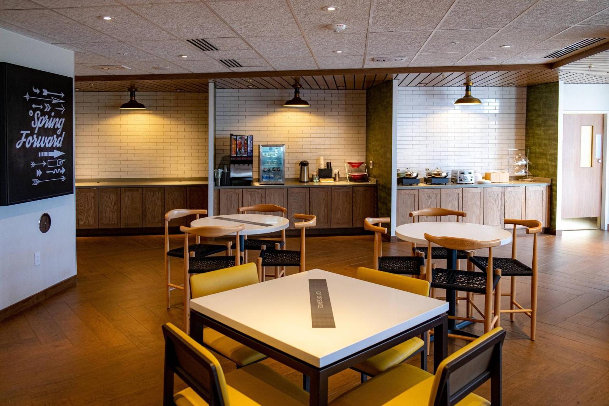 Fairfield By Marriott Inn & Suites فوند دو لاك المظهر الخارجي الصورة
